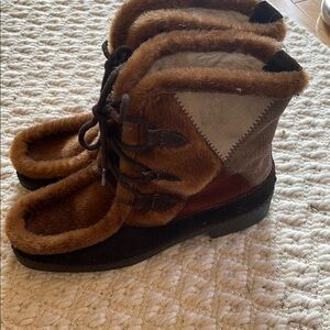 Brown and Black goat fur boats classic made in Italy size USA 9